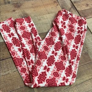 Lula Roe tall and curvy Cupid valentines leggings